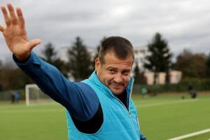 Super liga od petka do nedelje, Lalatović u Humskoj, Zvezda na "Čairu"