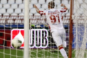 Zlo ništa ne radi u pola