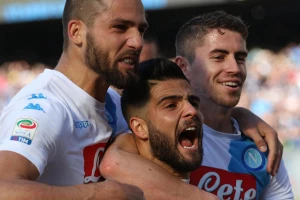 Napoli odneo bodove iz Milana i stigao na korak do drugog mesta