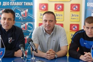 Buskets je malo dete za njega...