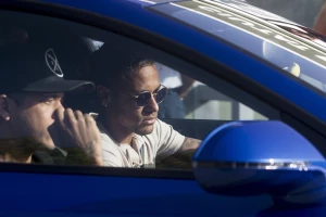Otkriveno - "Nej" već dobio poklon od Parižana, da li i klauzulu za oproštaj od Katalonaca?
