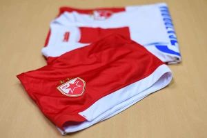 Večeras promocija - Ovo su novi dresovi Crvene zvezde