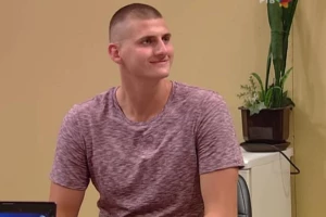Jokić kao Lejdi Gaga?!