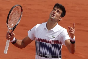 Nole sudiji: "Da li razumeš srpski!?"