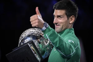 Izašli klinci da odigraju tenis ispred zgrade u Novom Beogradu, kad ono - Novak Đoković!