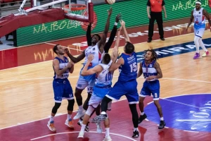 Čudesni debi Fetsa Rasela - Mornar trojkama do preokreta u Laktašima!