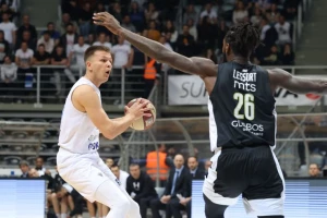 POLUVREME - Partizanova dominacija u Zadru, ''pljušte'' trojke!