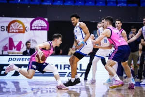 Bravure Mihaila Petrovića - Mega dobila duel direktnih konkurenata za plej-of!