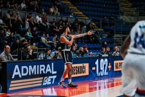 Partizan pred 1.107 gledalaca nastavio seriju pobeda, pogađalo svih 10 igrača