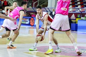 ''Stotka'' u Železniku, FMP ubedljiv na startu plej-auta