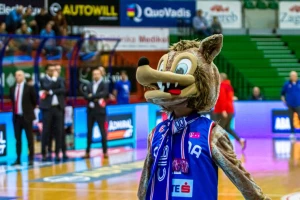 Cibona odlična, Zvezda kroz iglene uši!