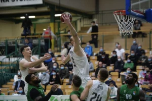 Poluvreme: Partizan bolji, ali proradila je Krkina ''dalekometna paljba''