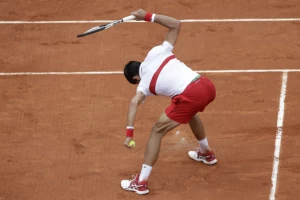 Novak nikad nervozniji pred novinarima?! A onda je usledila još jedna loša vest...