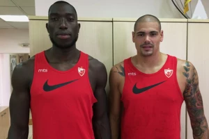 Zvezda počinje pripreme, Odžo upoznao Cirbesa, a onda su jedan drugom imali šta da kažu