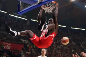 Zvezda na +14, lagano korača ka devetoj pobedi