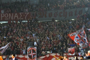 Grci "zatvorili" tribine!