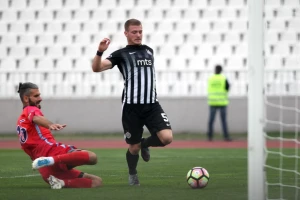 Ognjen Ožegović vs Uroš Đurđević - Ko ima bolji učinak u prvih 10 utakmica za Partizan?