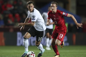"Ozil je mrtva žaba"!