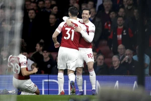 PL: Zaplesao Ozil, Arsenal demolirao "Trešnjice", beznadežni Fulam jednom nogom u Čempionšipu!