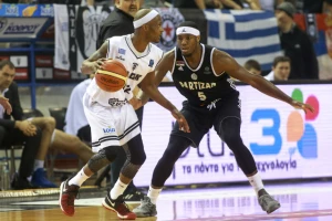 Robinson nije napustio Partizan?