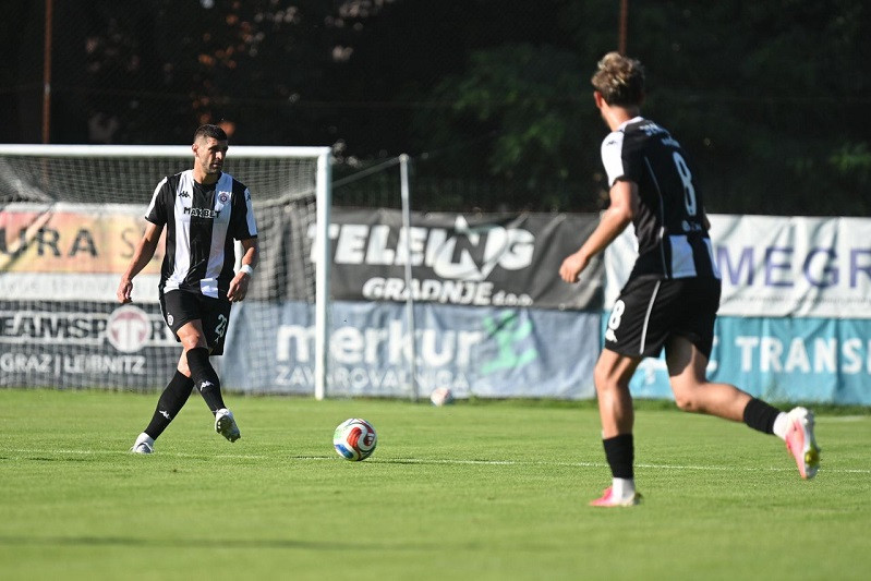 (VIDEO) POLUVREME - Partizan pogađao stative, Zagrepčani kaznili promašaje