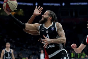 Partizan se namučio protiv FMP-a, Vašington ''eksplodirao'', Bongi nove ovacije, ali šta je sa Karlikom Džonsom?