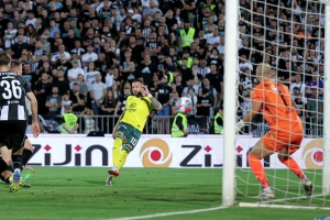 UŽIVO - Novi kiks i novi gol za Hibernijan, Partizan je sada u velikom minusu