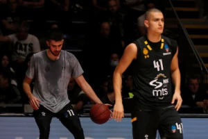 Uživo - Puni se ''Pionir'', crno-beli se ''oštre'' za najveći trijumf od početka sezone!