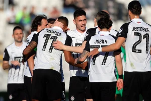 Poluvreme - Loznica dugo mučila Partizan, ali crno-beli nose 2:0 na odmor