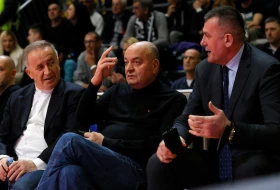 Vujošević: "Bolje da se spremaju za Zvezdu nego što ratuju između sebe"