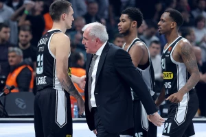 Partizan kompletan, a kao da nije...