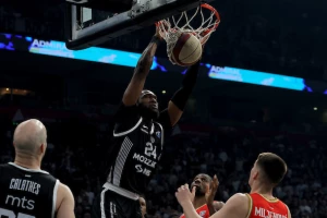 POLUVREME - Partizan daleko ispred!