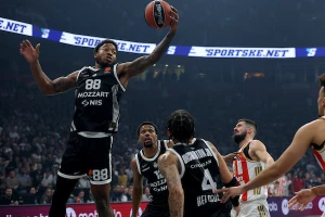 TABELA - Zvezda sve dalje od vrha, Partizan ima šansu sezone u duplom kolu