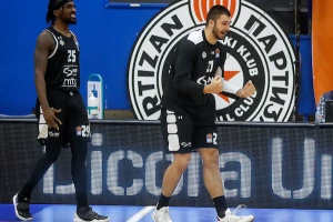 Probudio se Partizan!