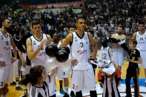 Partizan na raskrsnici - Kako naći pravi put?