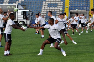 Kao da je početak veka - Partizan trenirao kraj Bistrice