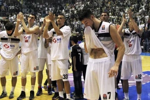 Partizan - Stisnuti redove, zube i još po nešto...