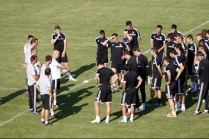 Nikolić utegao "Valjak", igra može da počne!