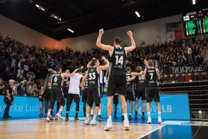 Partizanova legenda ne želi da radi u klubu čije igrače navijači ''postrojavaju''!