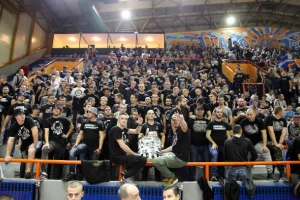 Ne pamti se ovakav izgled tabele - Partizan potonuo, navijači se okreću protiv uprave?