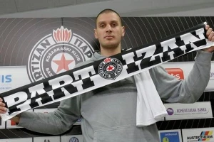 Zvezdina prezenterka ponovo zablistala punim sjajem!