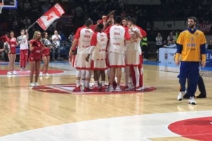 Nešto duže smo ga čekali, a onda se i on pojavio pred Zvezdinim navijačima