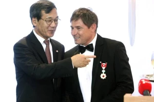 SPEKTAKL! Preokreti, devet golova - Piksi nadigrao Kanavara, pao šampion!