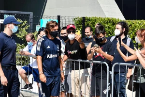Došlo vreme da Pirlo preseče, tri opcije, birokratija, Dortmund ili povratak u prošlost?