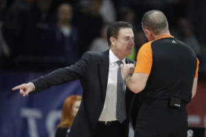 Pitino nakon poraza od Barse opleo po svojim igračima: "Leto nije za Mikonos, Santorini i Krit"!