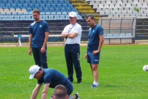 Pižon na klupi srpskog prvoligaša?!