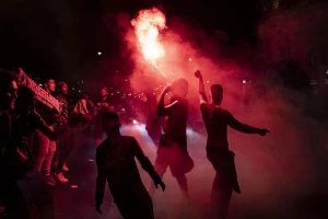 Finale na praznom stadionu u Lisabonu, a ispred "Parka prinčeva" grmi!