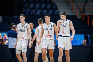 Kaznena ekspedicija Vuleta Avdalovića i Kostić kao Sale Đorđević, Srbija u finalu U18 EP!