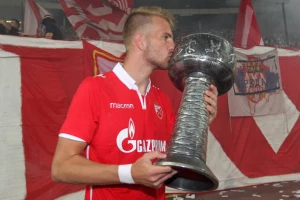 Španci ne prestaju da pišu o Račiću - Citiraju Terzića, kontaktirali i ljubimca ''grobara'', a on ga uporedio sa Matićem!