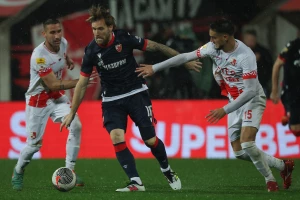 Novčane kazne nisu ''probudile'' Zvezdine fudbalere, Nišlijama veliki bod na ''Čairu''!